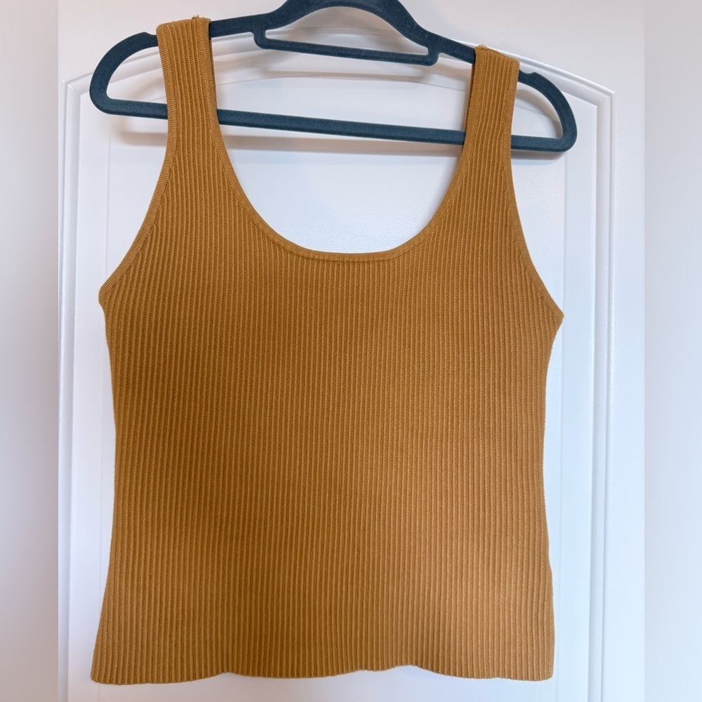 House of Harlow 1960 Ribbed Contour Tank Top size Medium